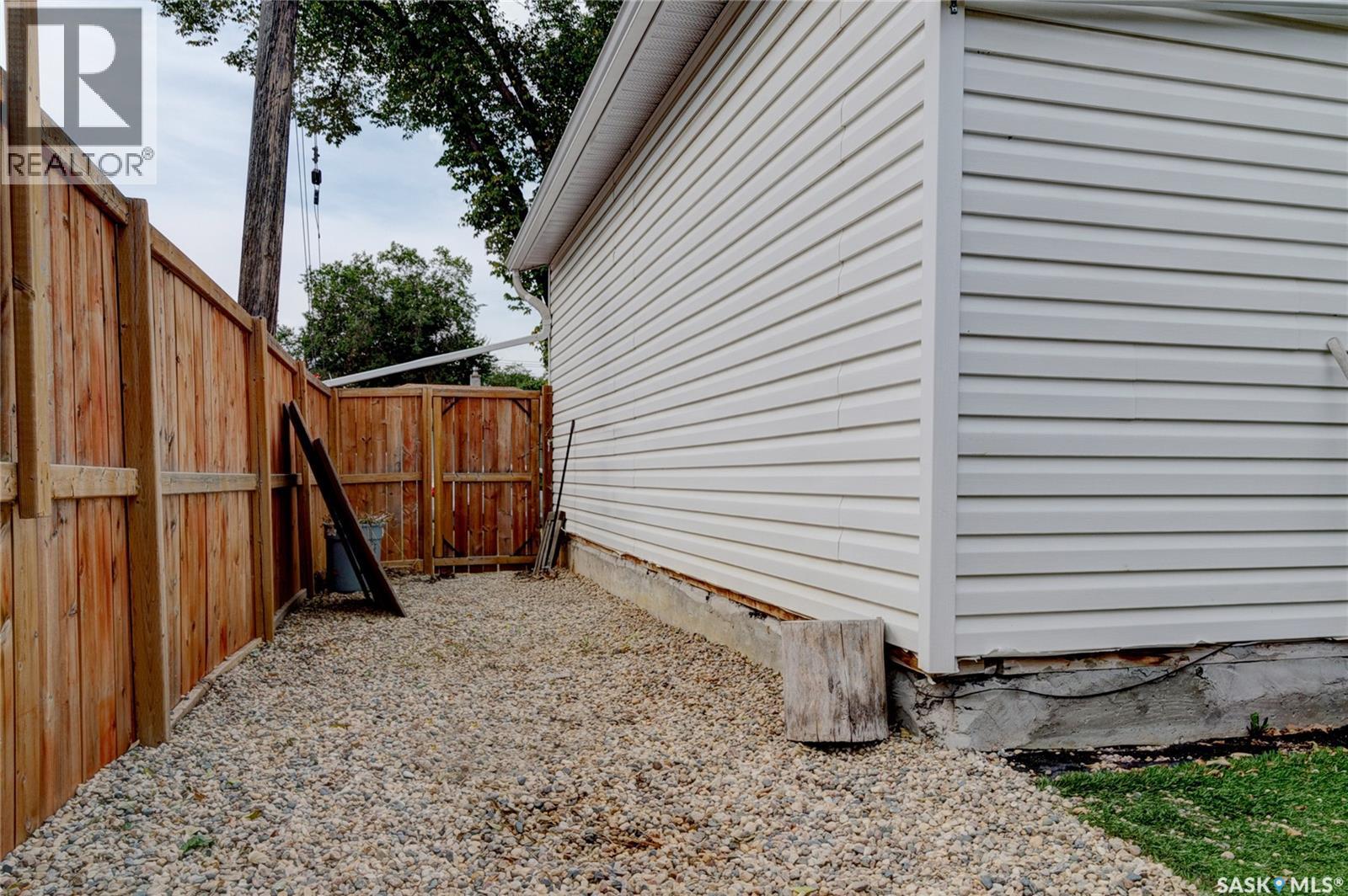 99 Coldwell Road, Regina, Saskatchewan  S4R 4K4 - Photo 30 - SK047467