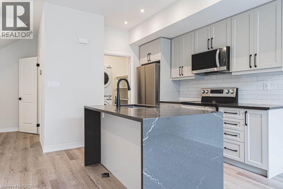 155 EQUESTRIAN Way Unit# 131, Cambridge, Ontario