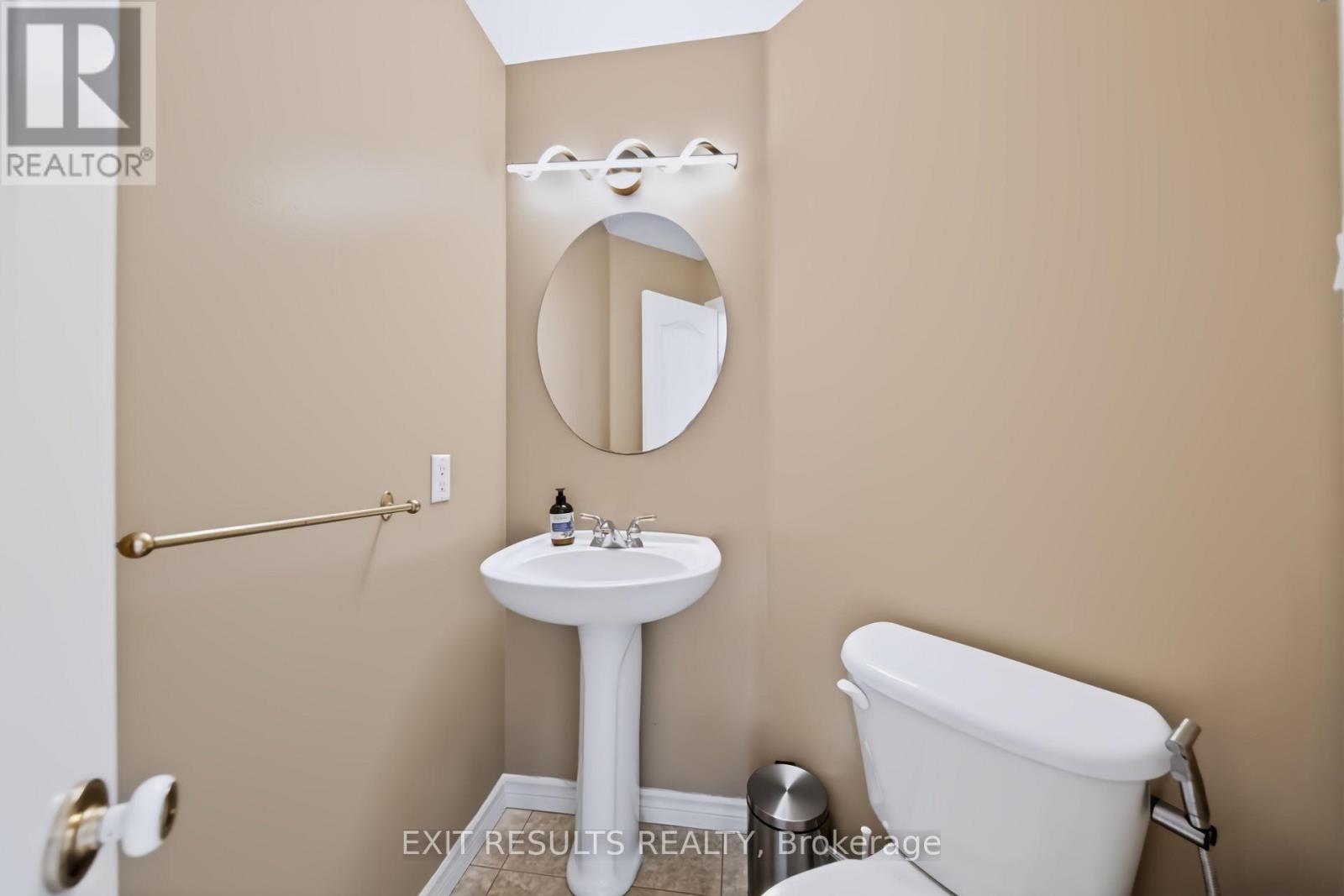 5b Kemp Drive, Ottawa, Ontario  K1T 3W9 - Photo 7 - X13743770