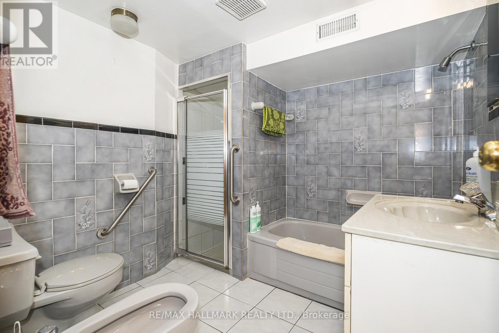 47 Montrose Avenue, Toronto, Ontario  M6J 2T6 - Photo 31 - C13743776