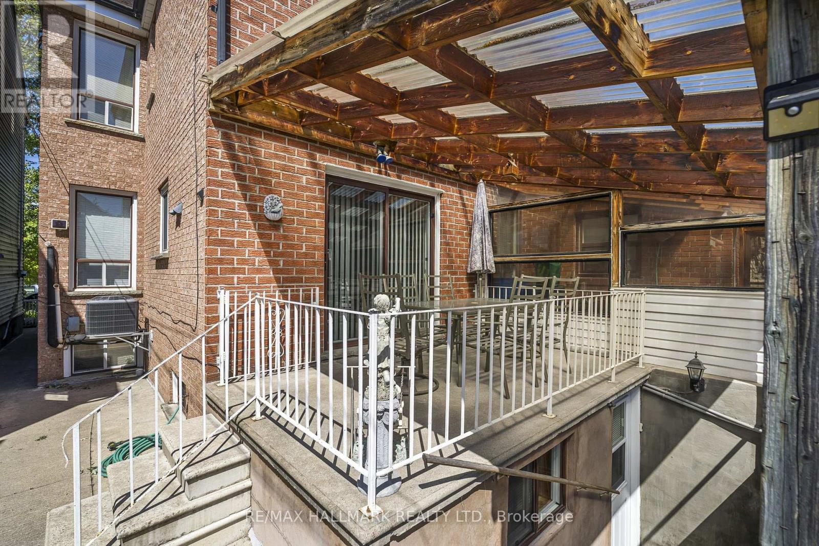 47 Montrose Avenue, Toronto, Ontario  M6J 2T6 - Photo 35 - C13743776