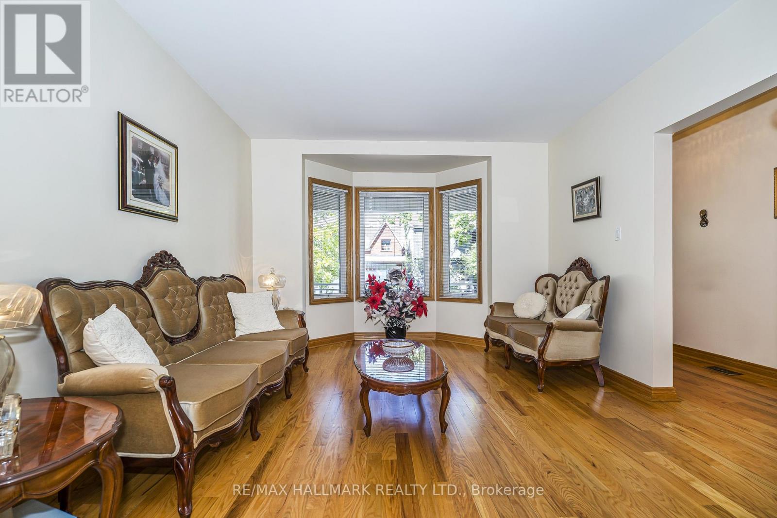 47 Montrose Avenue, Toronto, Ontario  M6J 2T6 - Photo 5 - C13743776