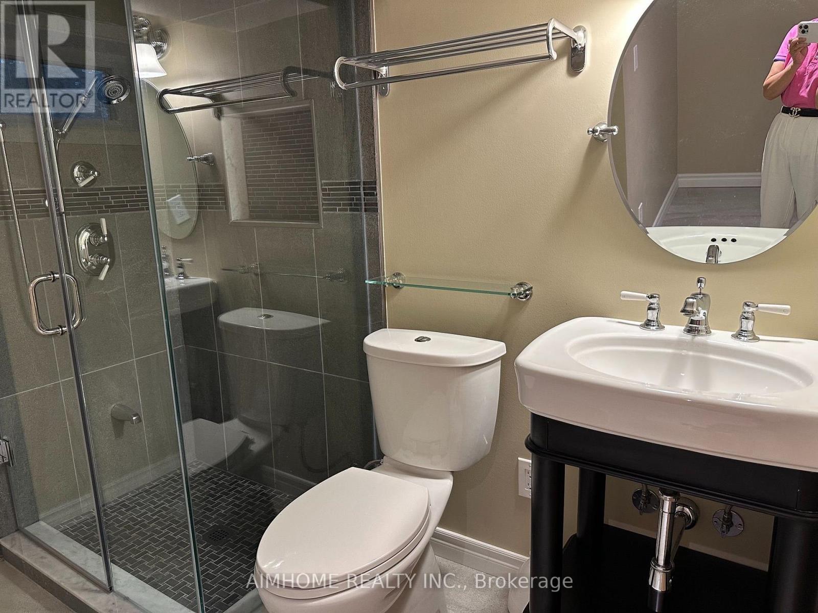Apartment - 35 Royal Orchard Bsmt Unit Boulevard, Markham, Ontario  L3T 3C4 - Photo 4 - N13743752