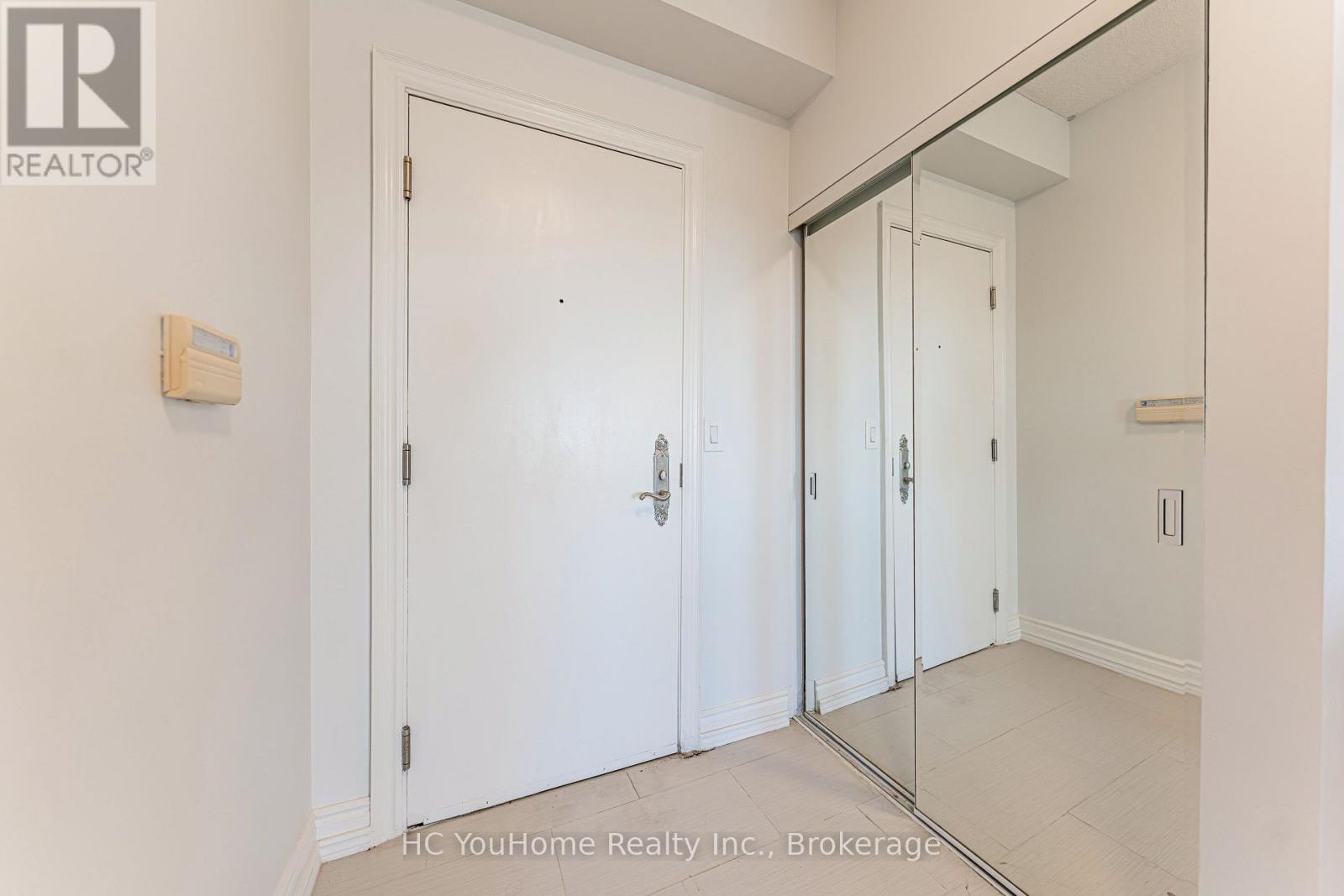 912 - 51 Saddlecreek Drive, Markham, Ontario  L3T 7Z1 - Photo 4 - N13743758