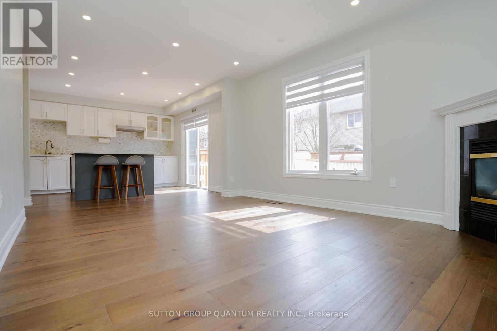 2324 Stillmeadow Road, Oakville, Ontario  L6M 4C8 - Photo 10 - W13743750