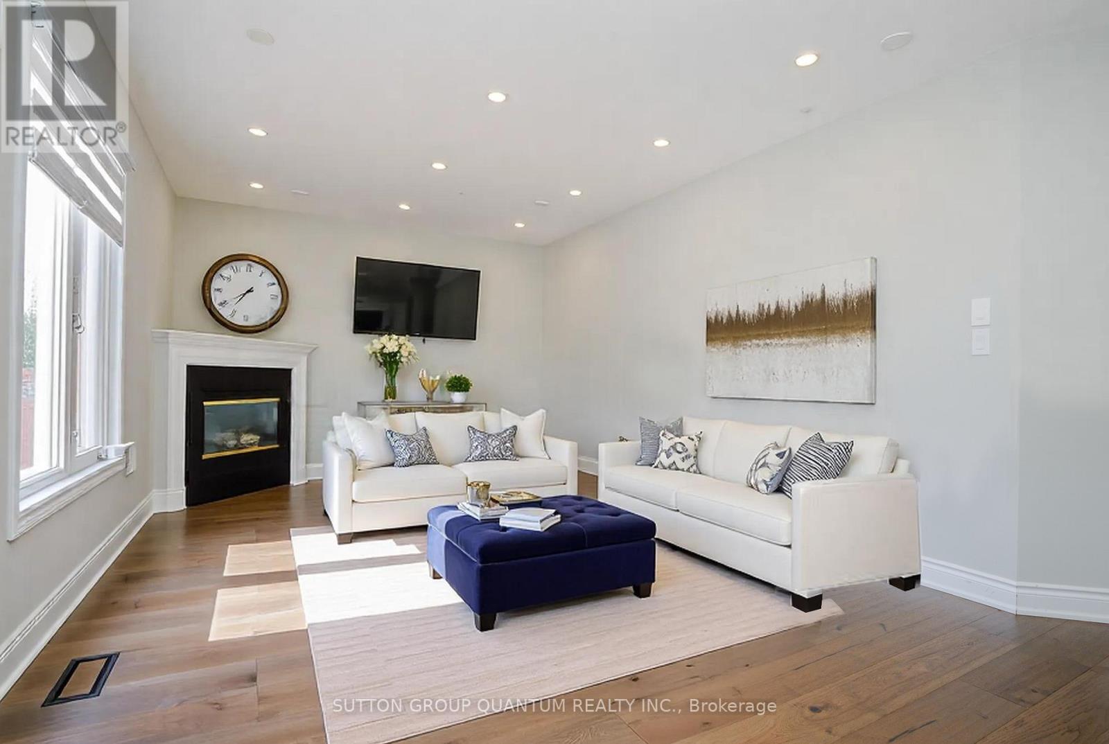 2324 Stillmeadow Road, Oakville, Ontario  L6M 4C8 - Photo 9 - W13743750
