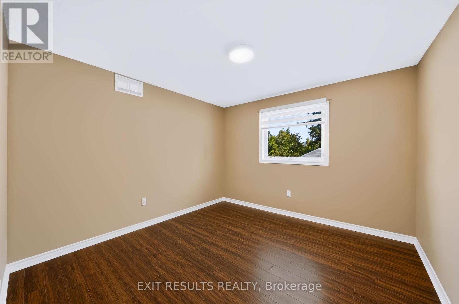 5b Kemp Drive, Ottawa, Ontario  K1T 3W9 - Photo 30 - X13743770