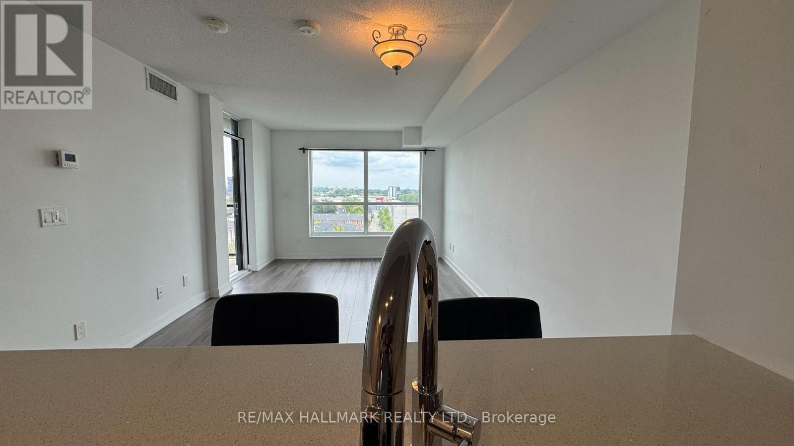 615 - 8 Trent Avenue, Toronto, Ontario  M4C 0A6 - Photo 8 - E13627980