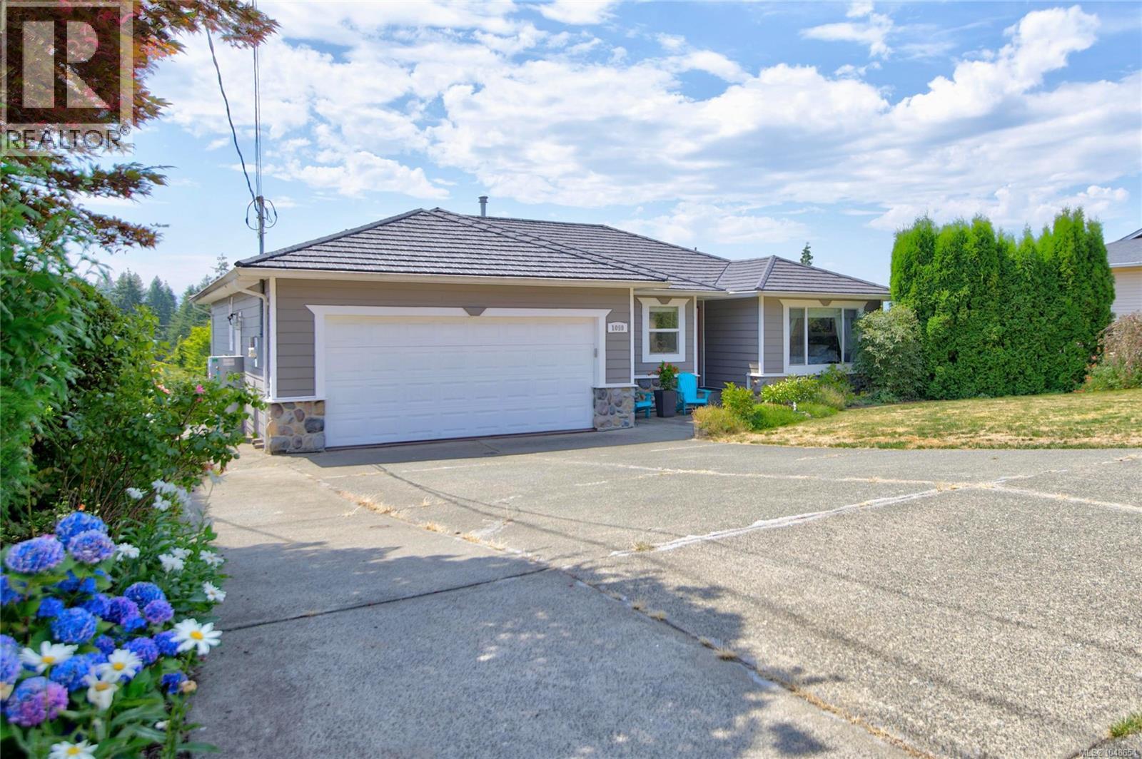 1059 Thorpe Ave, Courtenay, British Columbia  V9N 7K7 - Photo 3 - 1048654