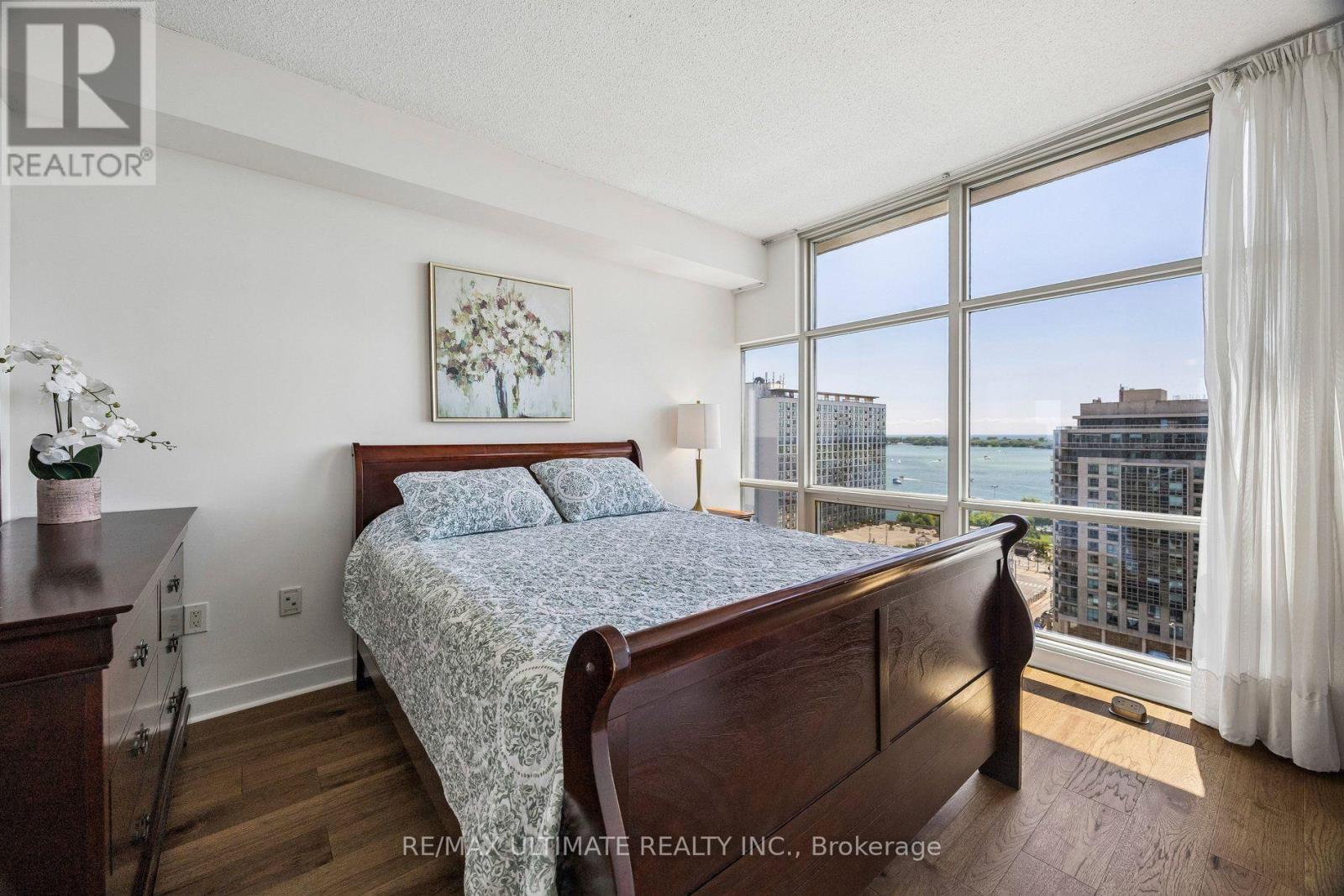1812 - 35 Mariner Terrace, Toronto, Ontario  M5V 3V9 - Photo 13 - C13743788