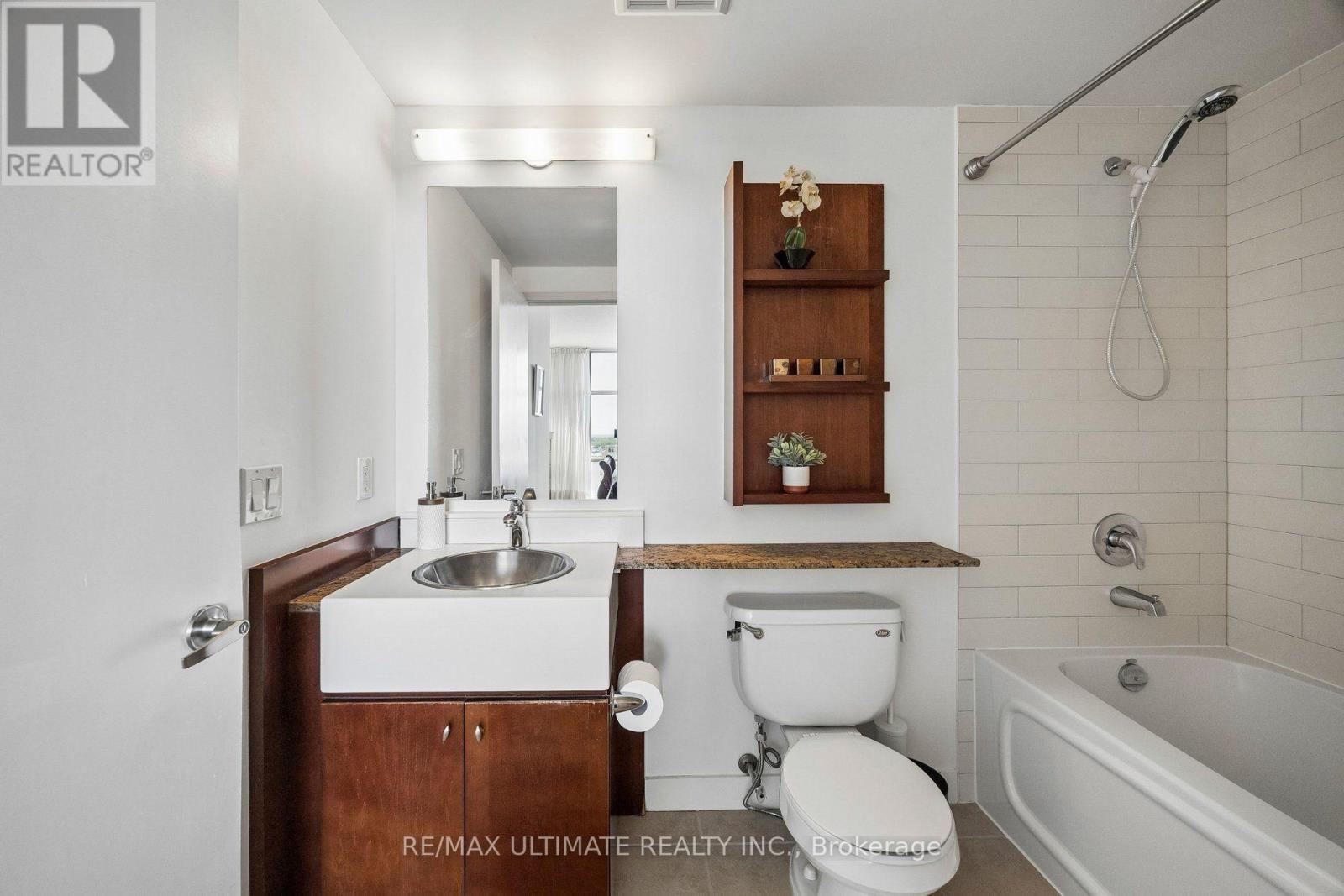 1812 - 35 Mariner Terrace, Toronto, Ontario  M5V 3V9 - Photo 14 - C13743788