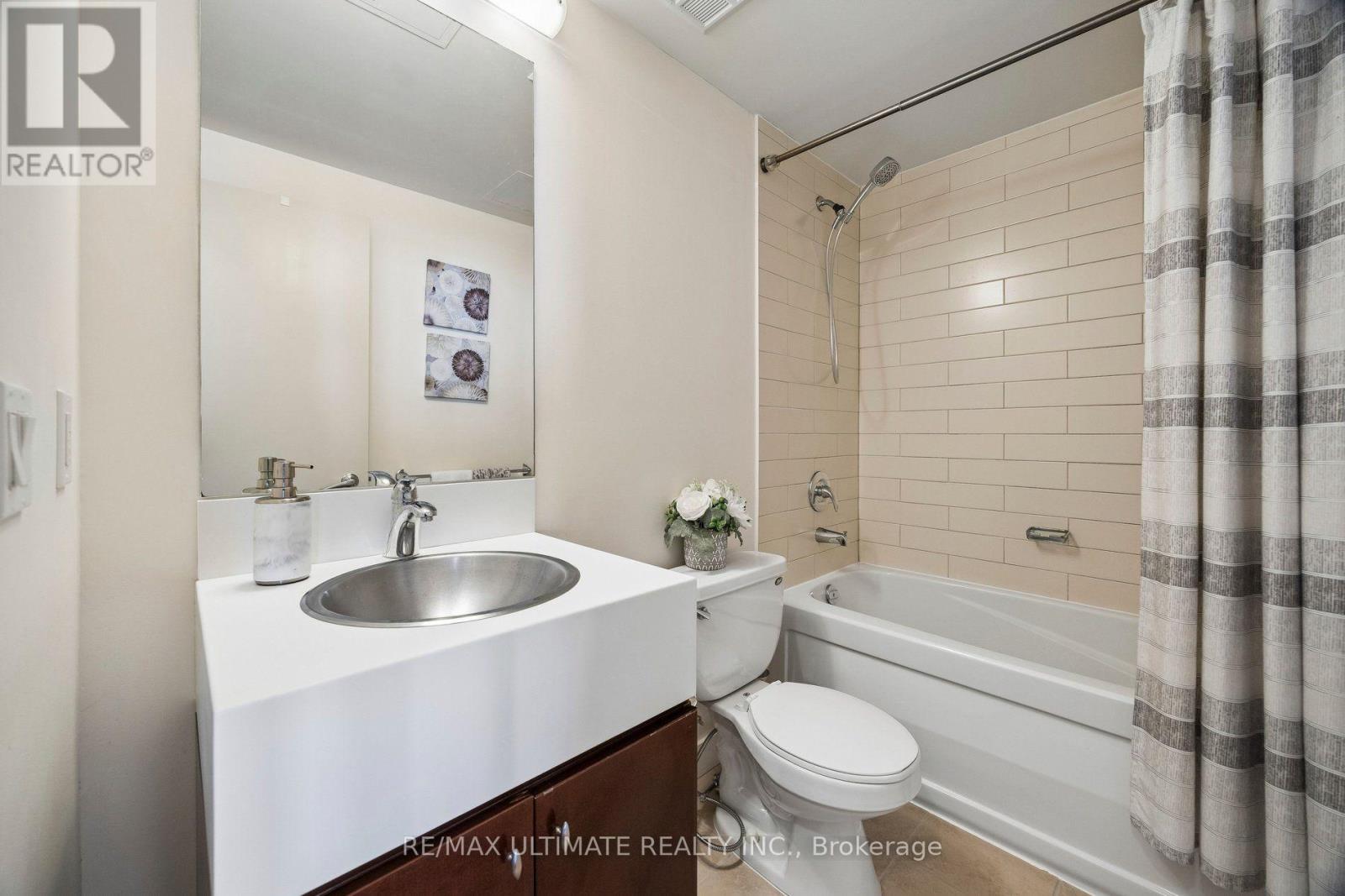 1812 - 35 Mariner Terrace, Toronto, Ontario  M5V 3V9 - Photo 16 - C13743788