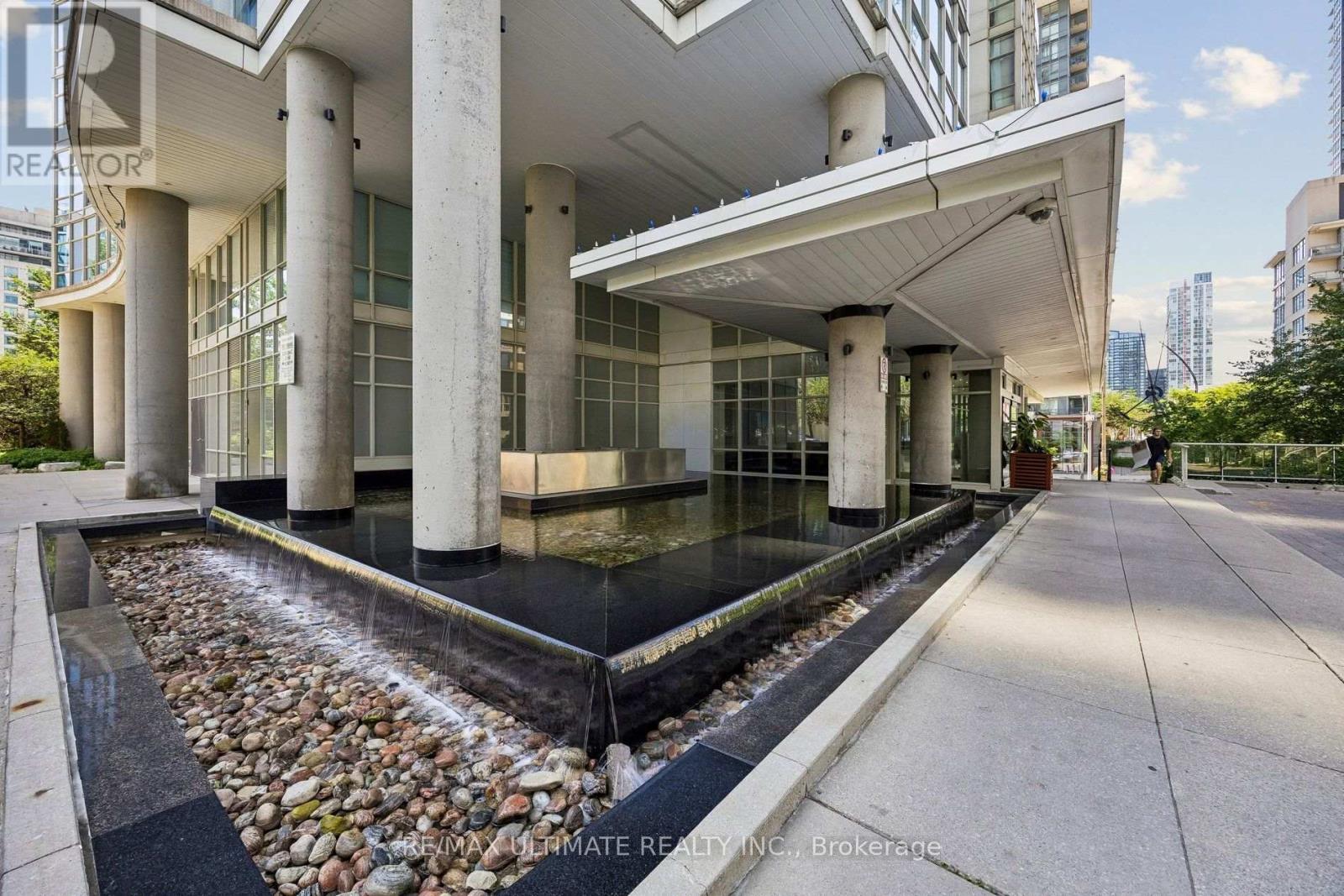1812 - 35 Mariner Terrace, Toronto, Ontario  M5V 3V9 - Photo 2 - C13743788