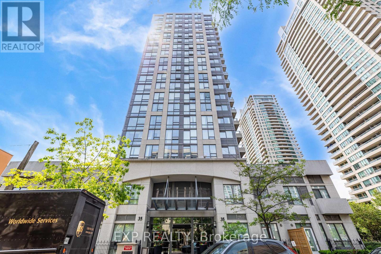 311 - 35 HOLLYWOOD AVENUE, Toronto, Ontario