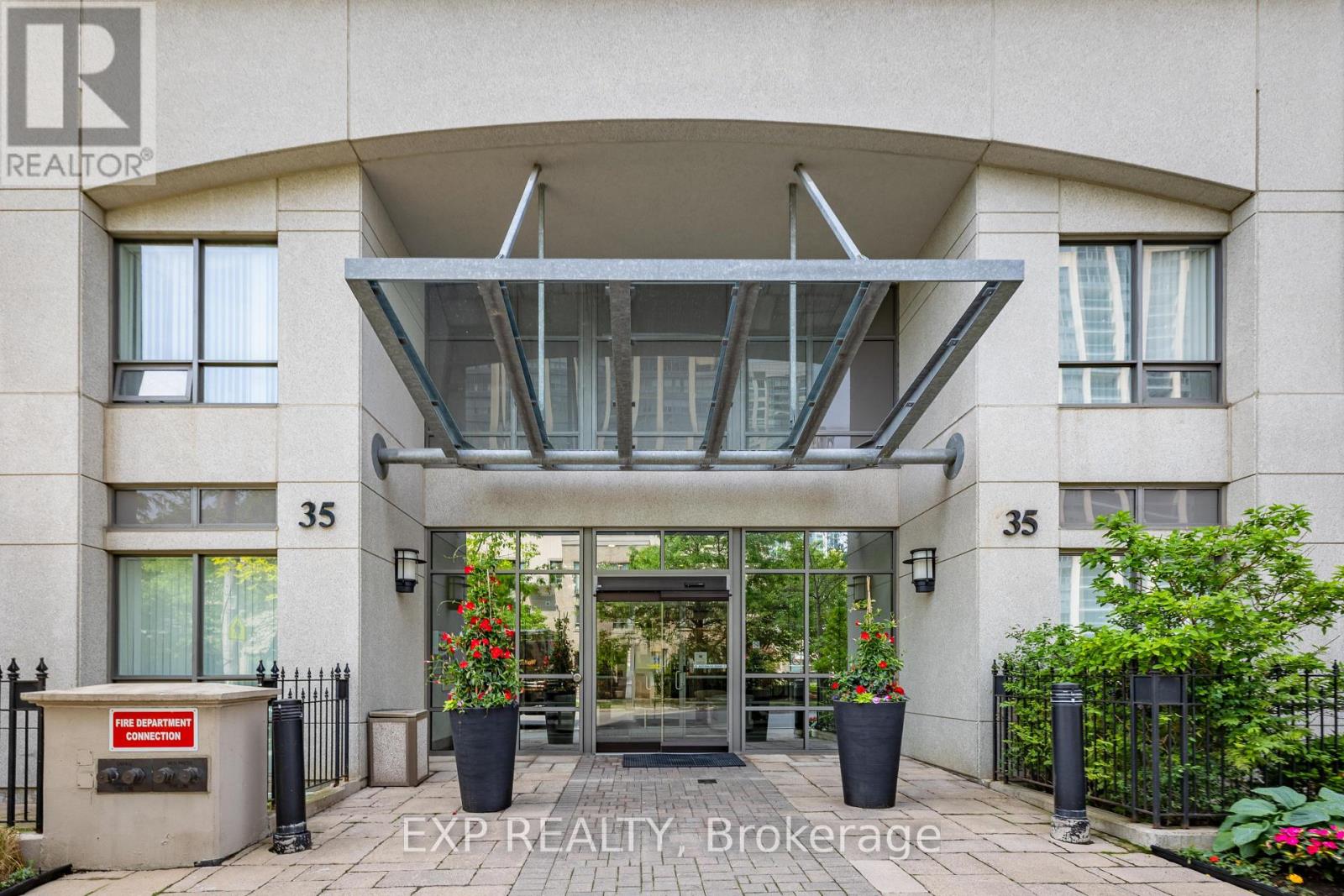 311 - 35 Hollywood Avenue, Toronto, Ontario  M2N 0A9 - Photo 2 - C13743832