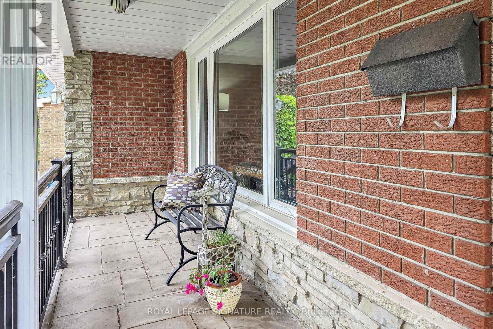 91 Holmcrest Trail, Toronto, Ontario  M1C 1V8 - Photo 4 - E13743792