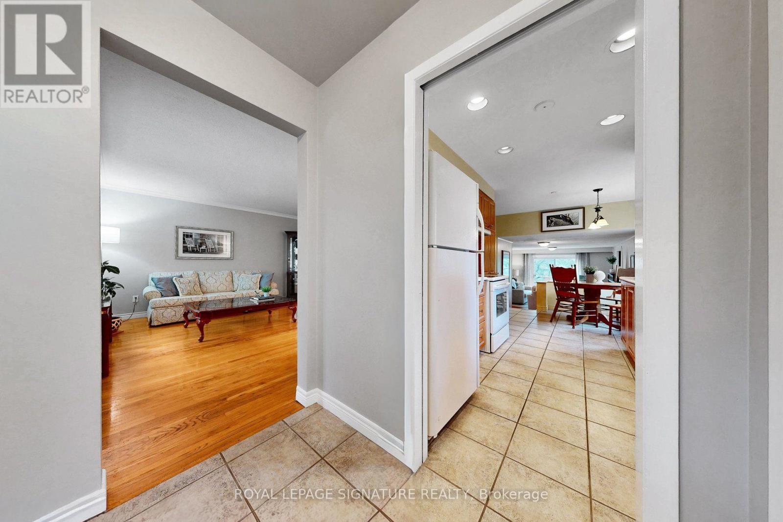 91 Holmcrest Trail, Toronto, Ontario  M1C 1V8 - Photo 6 - E13743792