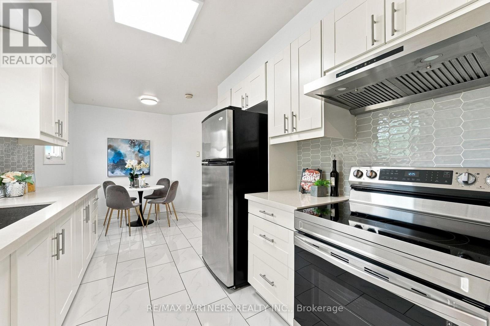 26 Blue Eagle Trail, Toronto, Ontario  M1V 1V9 - Photo 13 - E13743816