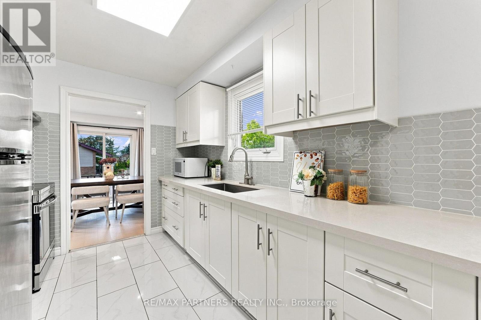26 Blue Eagle Trail, Toronto, Ontario  M1V 1V9 - Photo 14 - E13743816