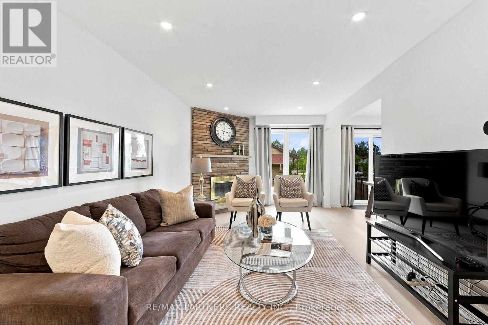 26 Blue Eagle Trail, Toronto, Ontario  M1V 1V9 - Photo 5 - E13743816
