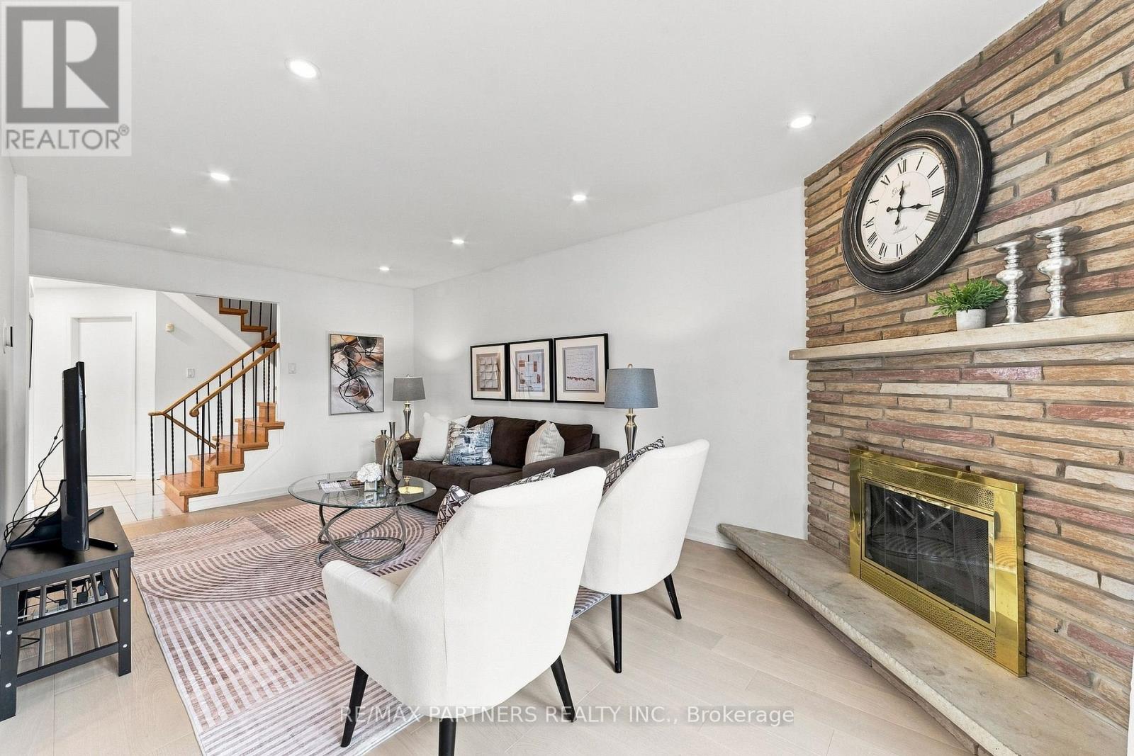 26 Blue Eagle Trail, Toronto, Ontario  M1V 1V9 - Photo 7 - E13743816