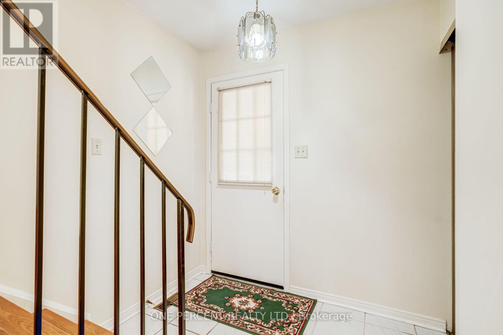 47 Hendon Road, Markham, Ontario  L3R 6Z7 - Photo 7 - N13743808