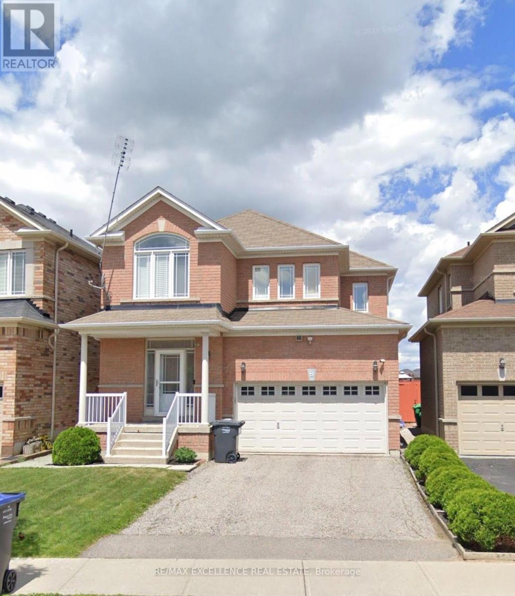 8 LYNNGROVE WAY, Brampton, Ontario