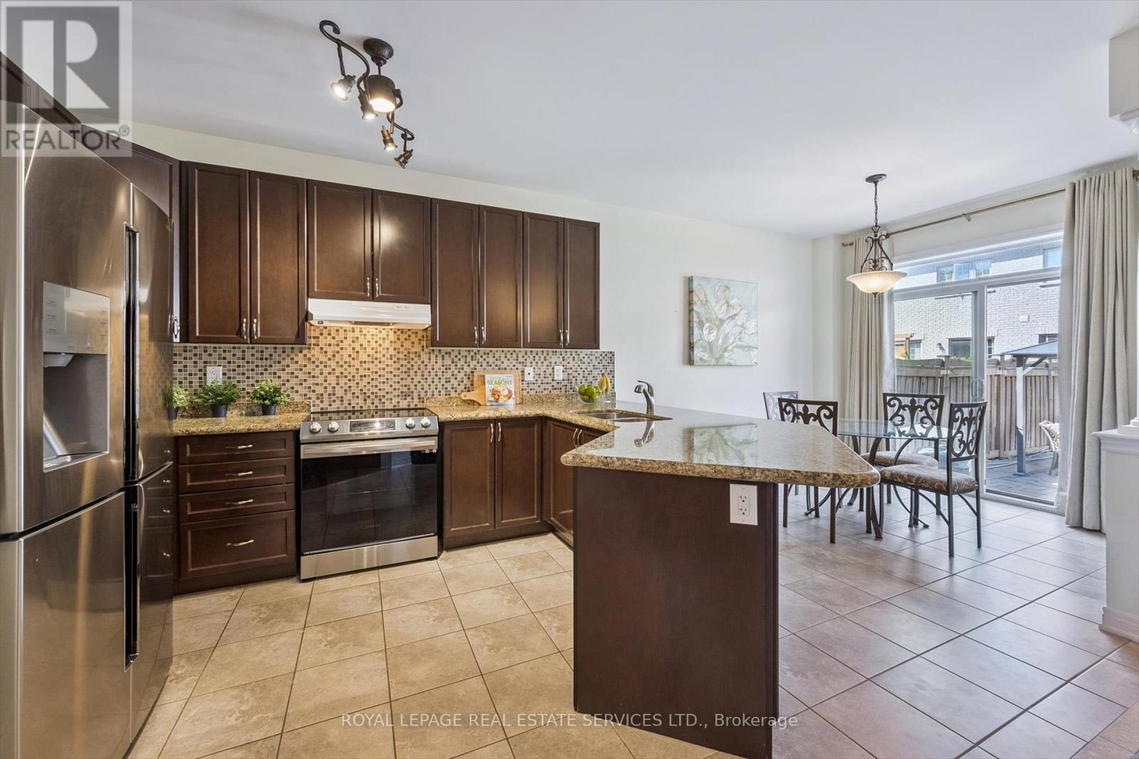 2517 Pine Glen Road, Oakville, Ontario  L6M 0R7 - Photo 9 - W13743838