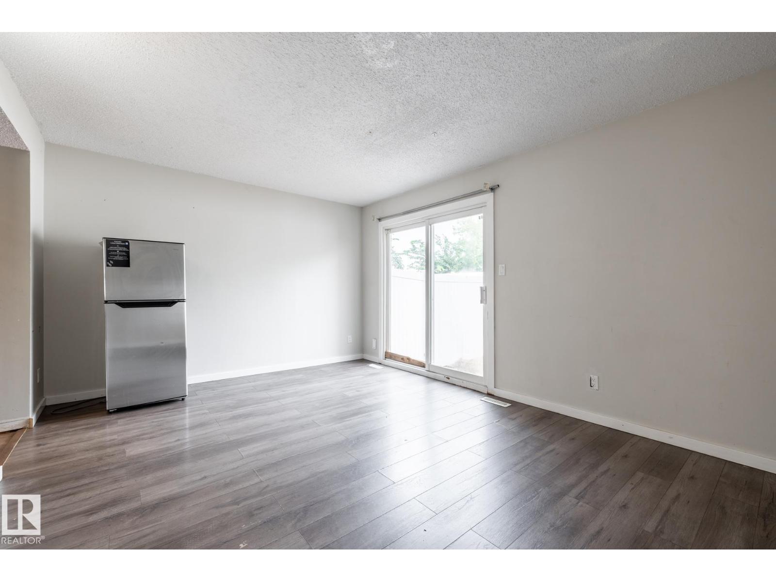 54 Lakewood Vg Nw, Edmonton, Alberta  T6K 2B3 - Photo 17 - E4507025
