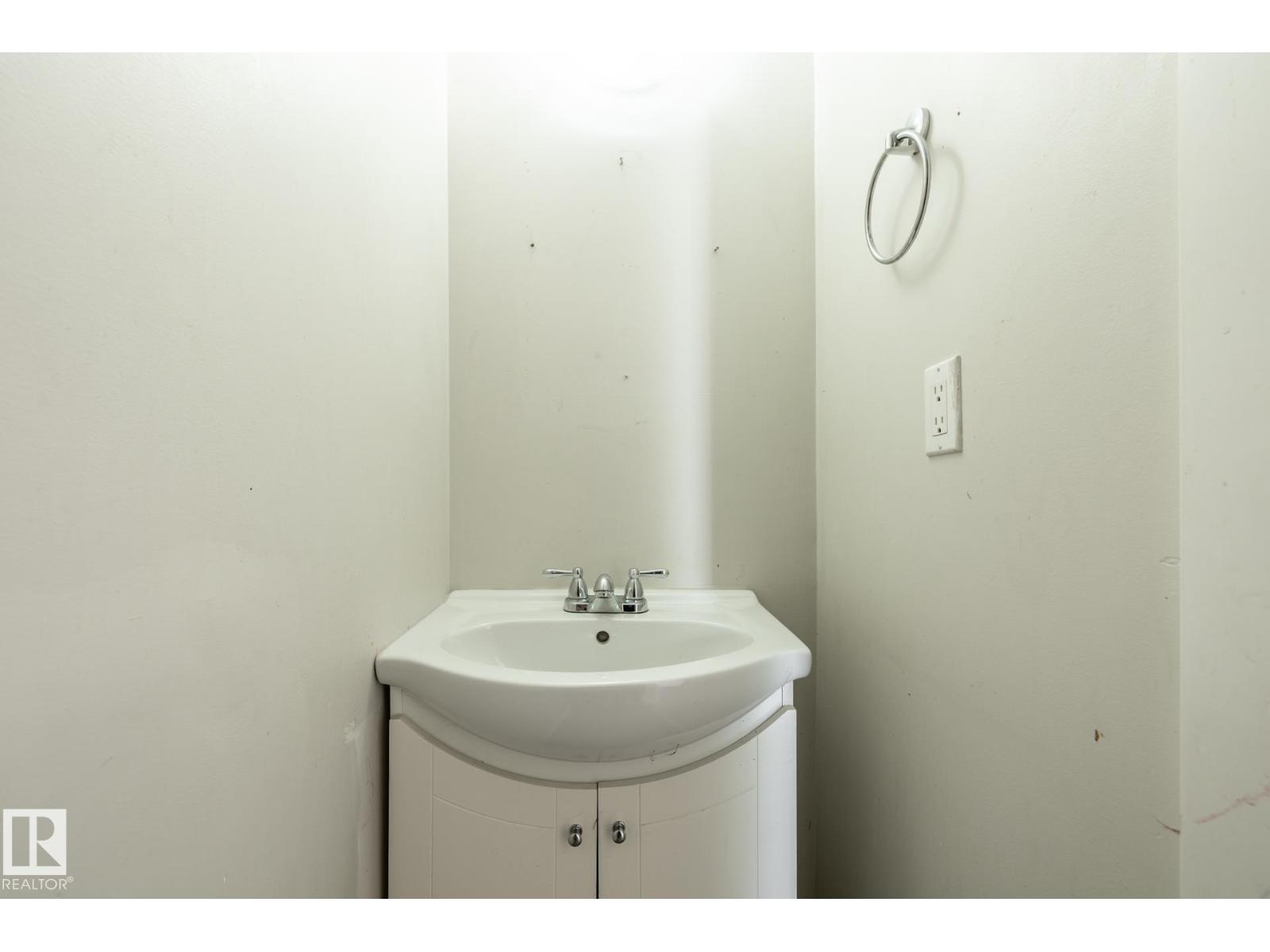 54 Lakewood Vg Nw, Edmonton, Alberta  T6K 2B3 - Photo 21 - E4507025