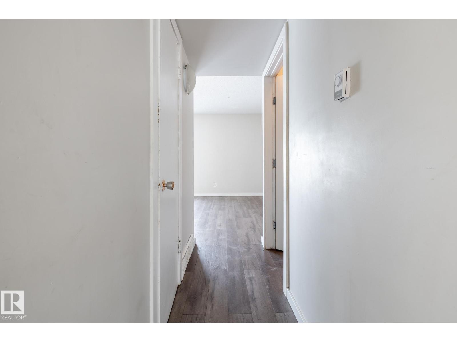 54 Lakewood Vg Nw, Edmonton, Alberta  T6K 2B3 - Photo 5 - E4507025