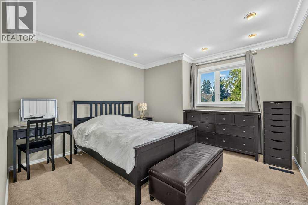 95 Woodridge Close SW, Calgary, Alberta  T2W 5M2 - Photo 37 - A2334396