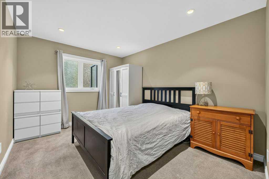95 Woodridge Close SW, Calgary, Alberta  T2W 5M2 - Photo 36 - A2334396