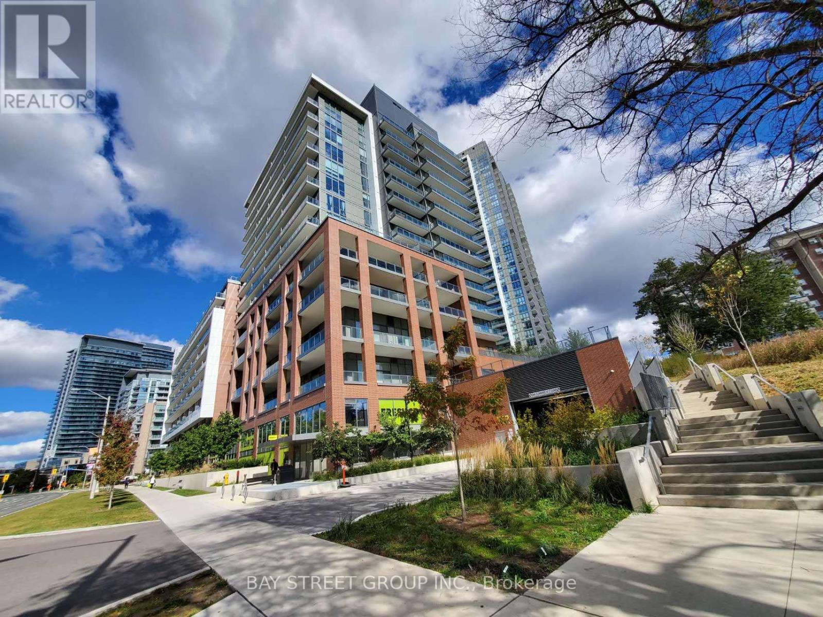 515 - 36 FOREST MANOR ROAD, Toronto, Ontario