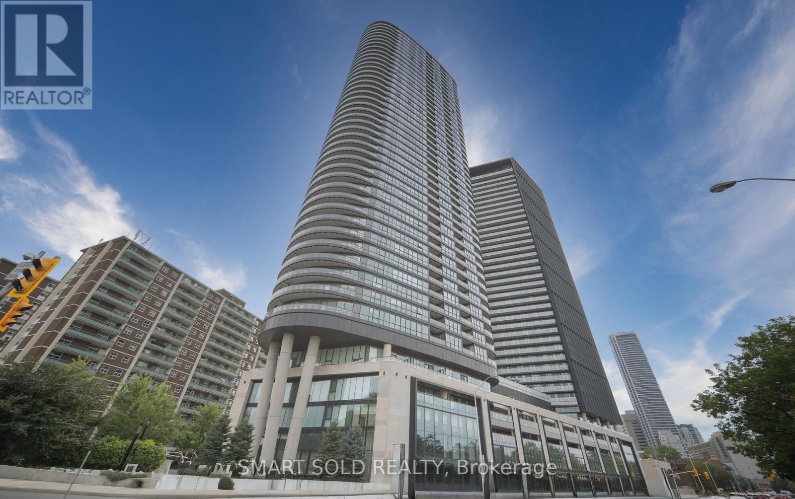 2017 - 585 BLOOR STREET E, Toronto, Ontario