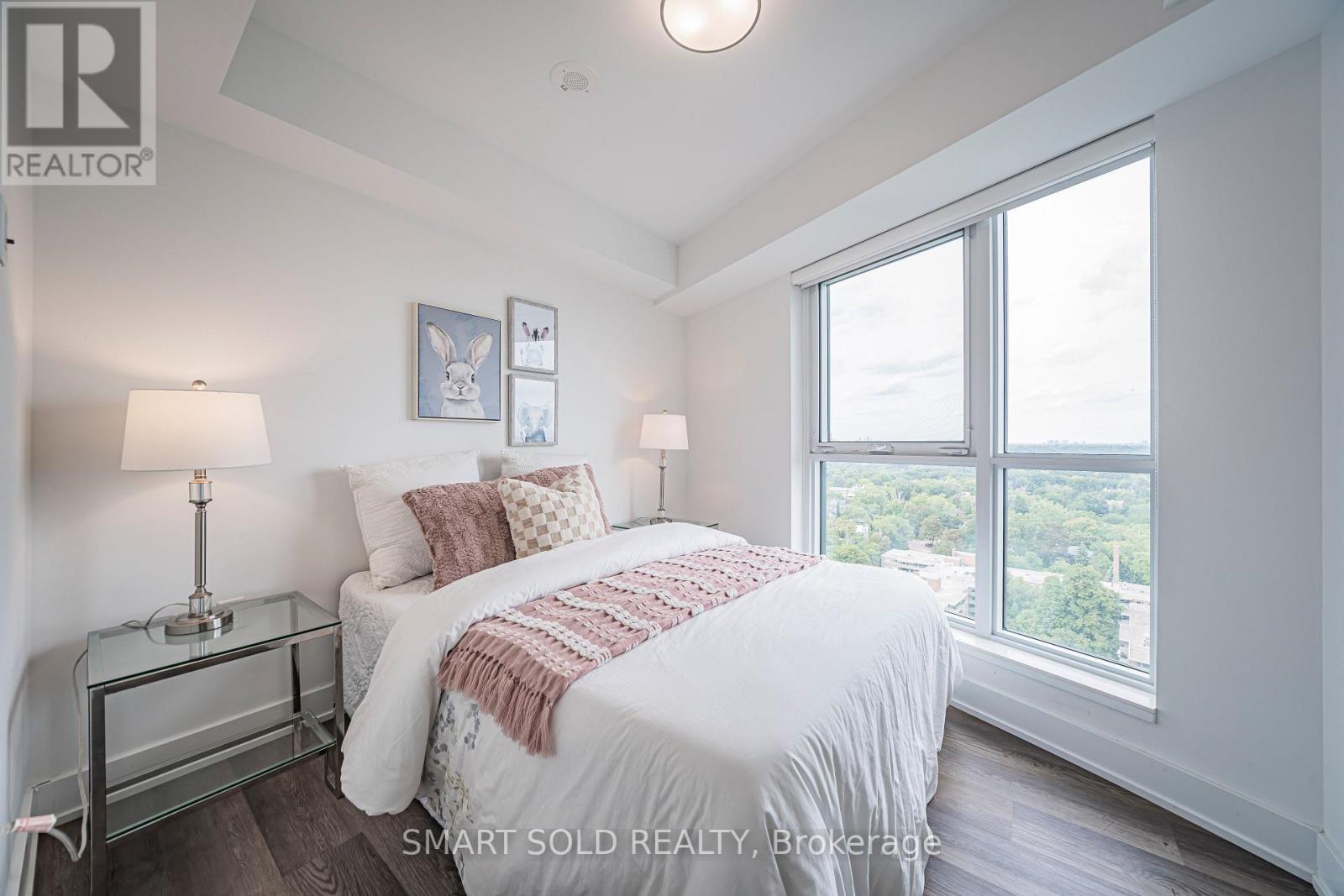 2017 - 585 Bloor Street E, Toronto, Ontario  M6G 1K5 - Photo 12 - C13743858