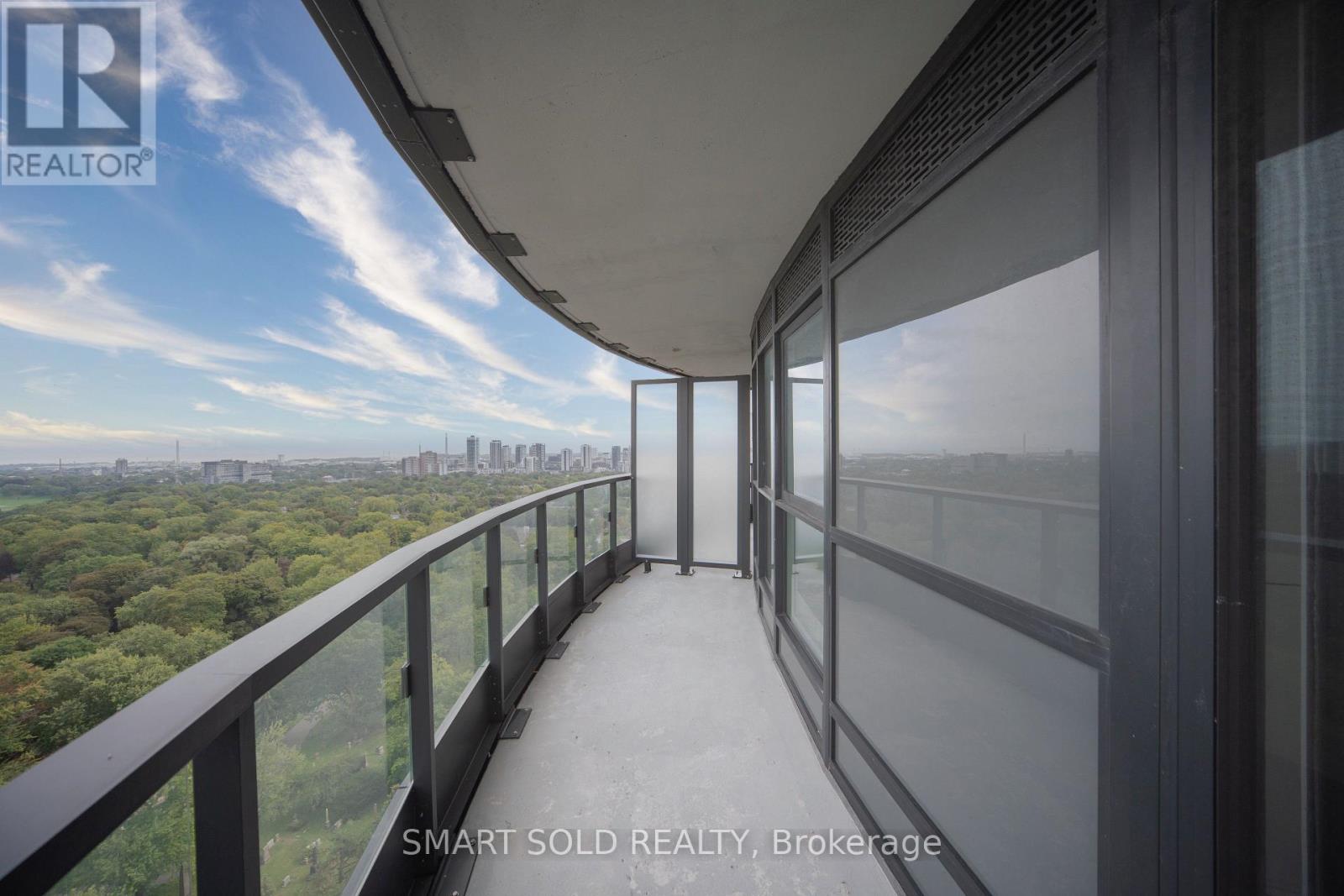 2017 - 585 Bloor Street E, Toronto, Ontario  M6G 1K5 - Photo 17 - C13743858