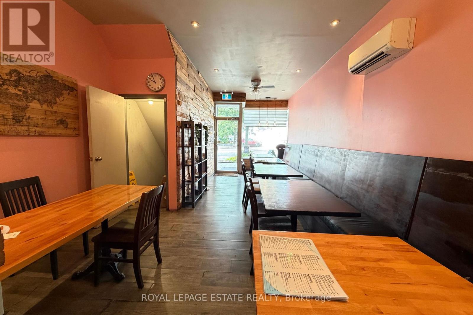 Main - 2231 Danforth Avenue, Toronto, Ontario  M4C 1K4 - Photo 2 - E13743850