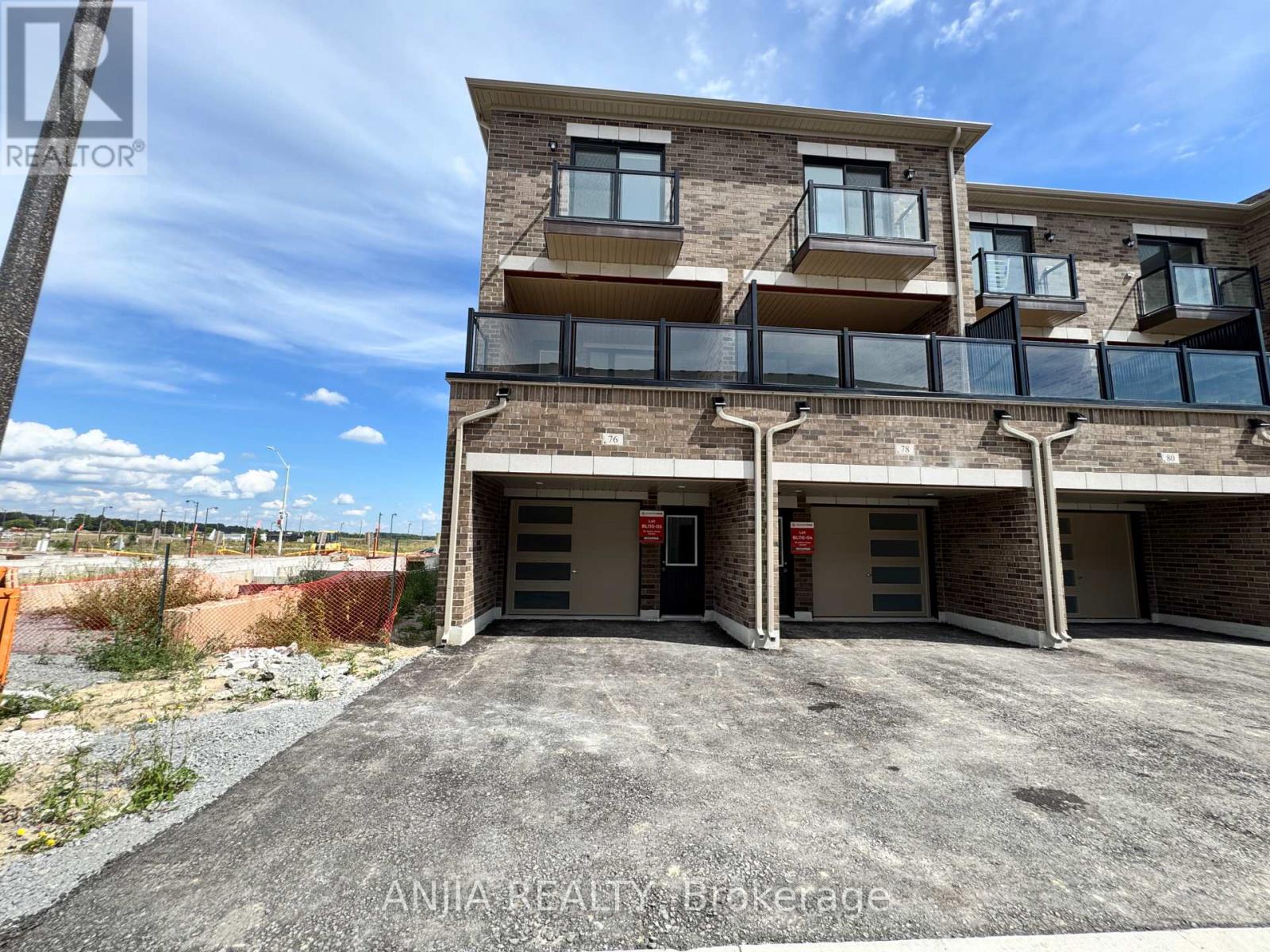 76 Selina Rose Street, Markham, Ontario  L6C 1N3 - Photo 2 - N13743844