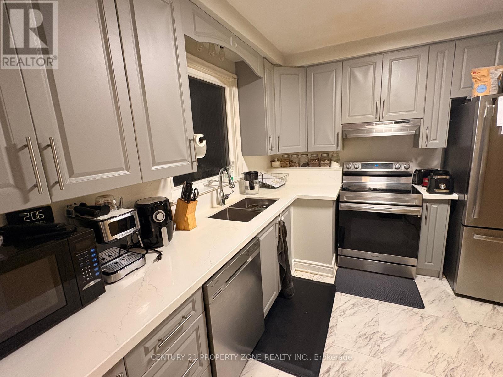 556 Sherin Drive, Oakville, Ontario  L6L 4J8 - Photo 10 - W13743870