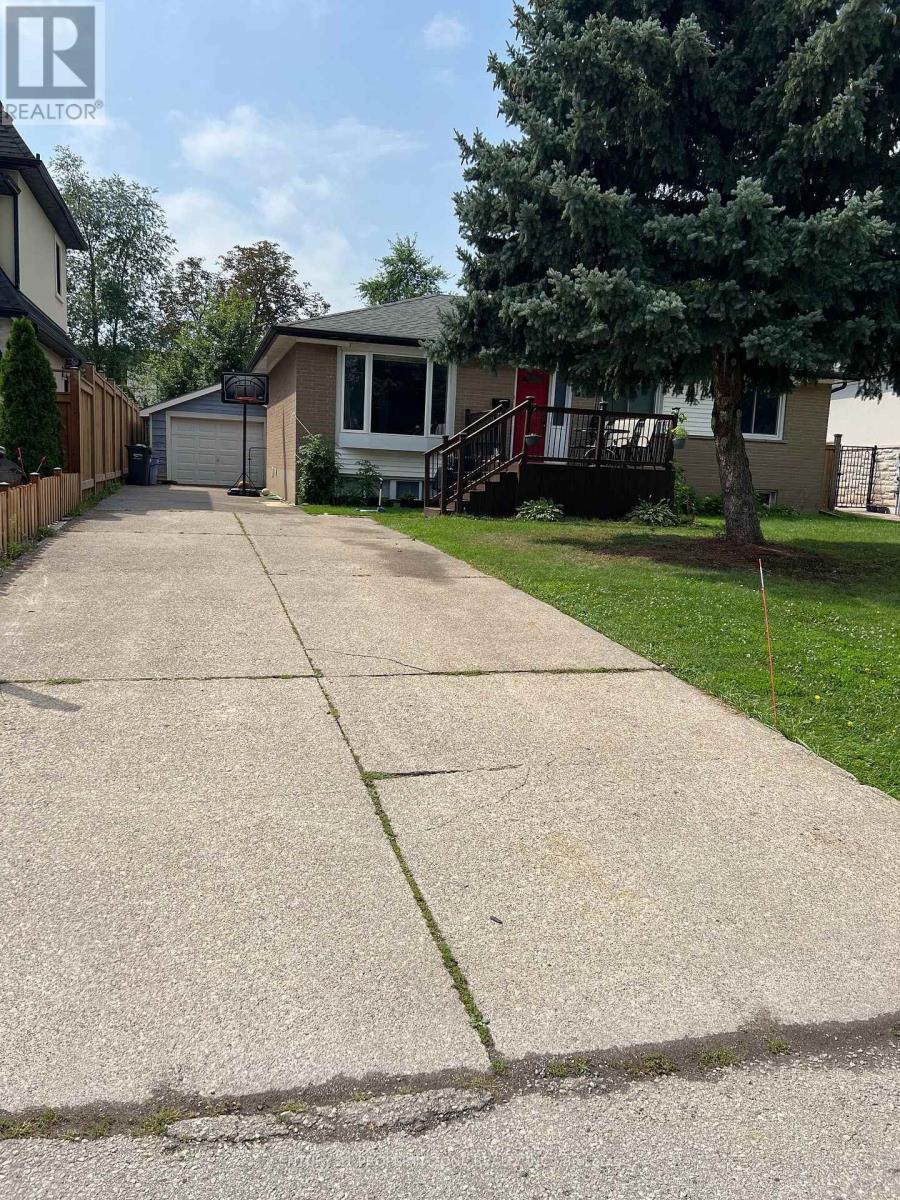 556 Sherin Drive, Oakville, Ontario  L6L 4J8 - Photo 4 - W13743870
