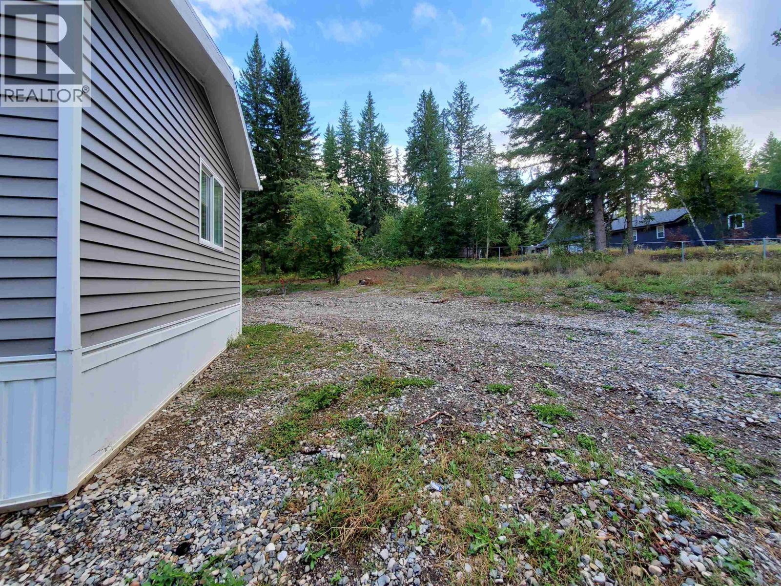 2630 Roberta Road, Quesnel, British Columbia  V2J 6L5 - Photo 3 - R3161267