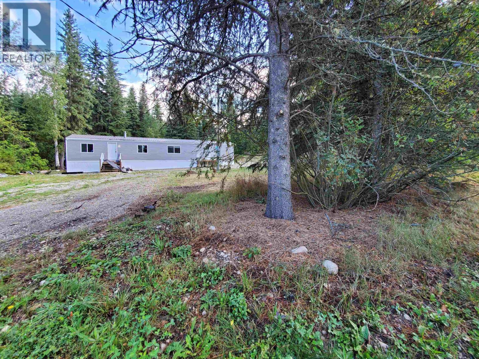2630 Roberta Road, Quesnel, British Columbia  V2J 6L5 - Photo 2 - R3161267