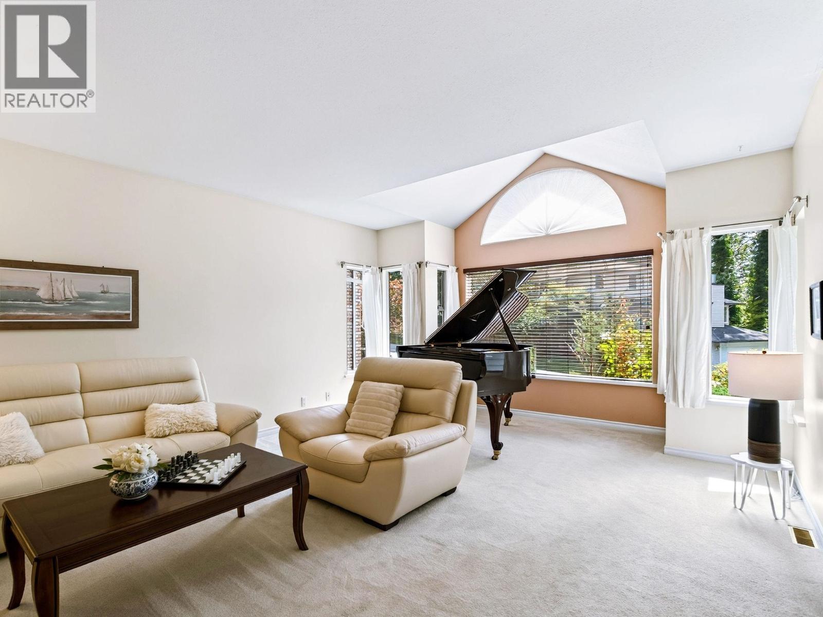 3 Chevalier Court, Port Moody, British Columbia  V3H 4L3 - Photo 5 - R3161501