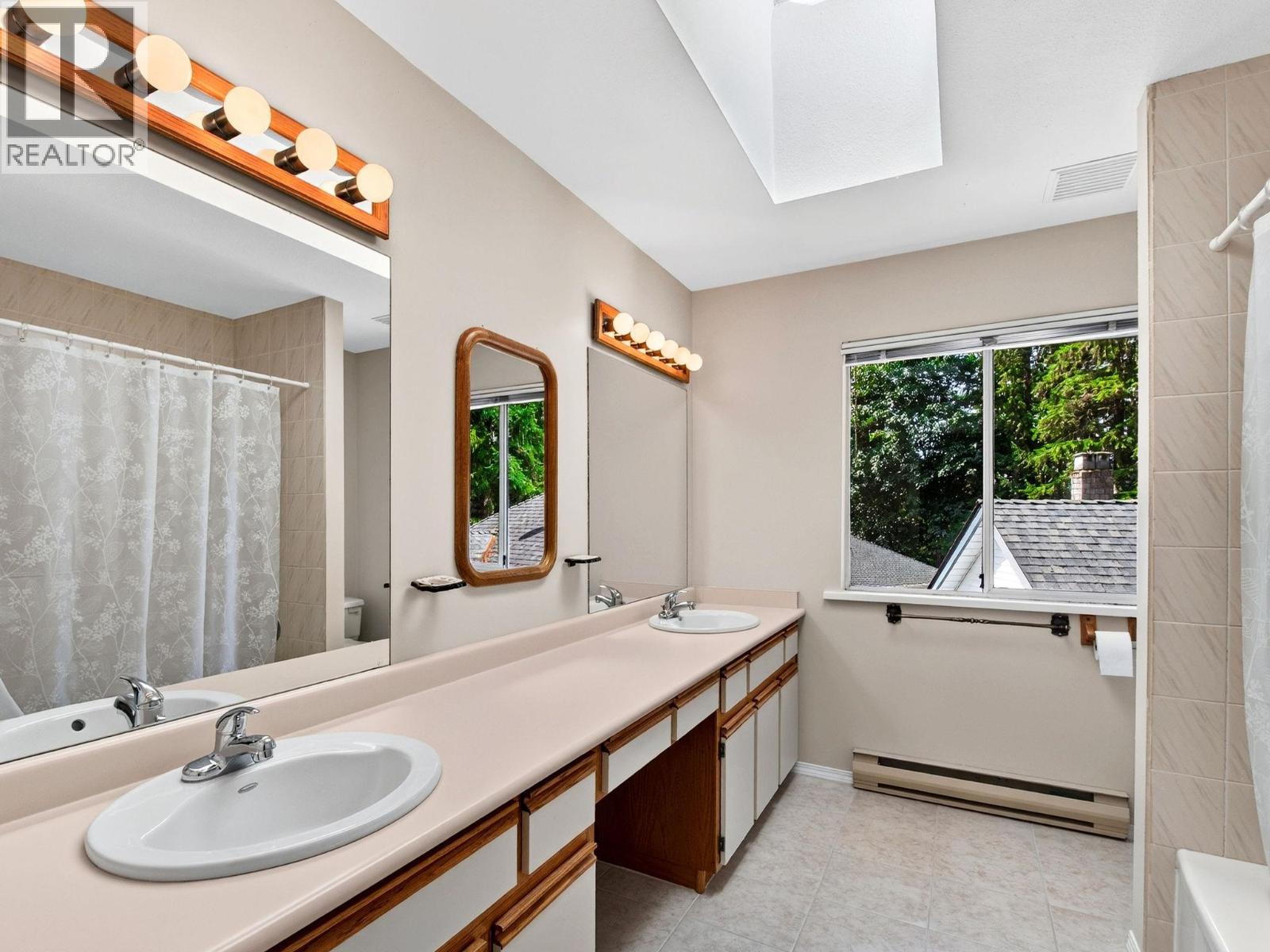 3 Chevalier Court, Port Moody, British Columbia  V3H 4L3 - Photo 26 - R3161501