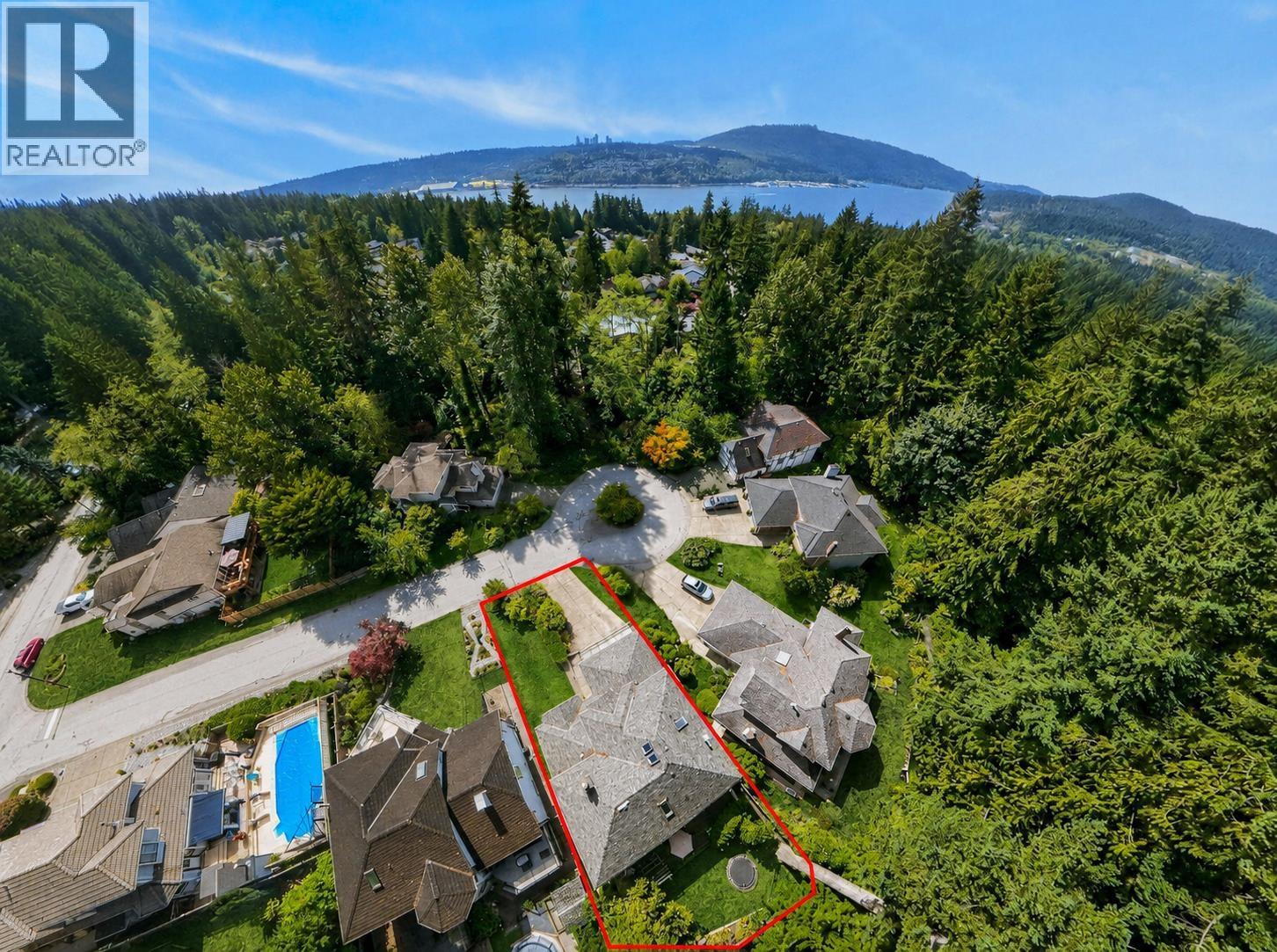 3 Chevalier Court, Port Moody, British Columbia  V3H 4L3 - Photo 4 - R3161501