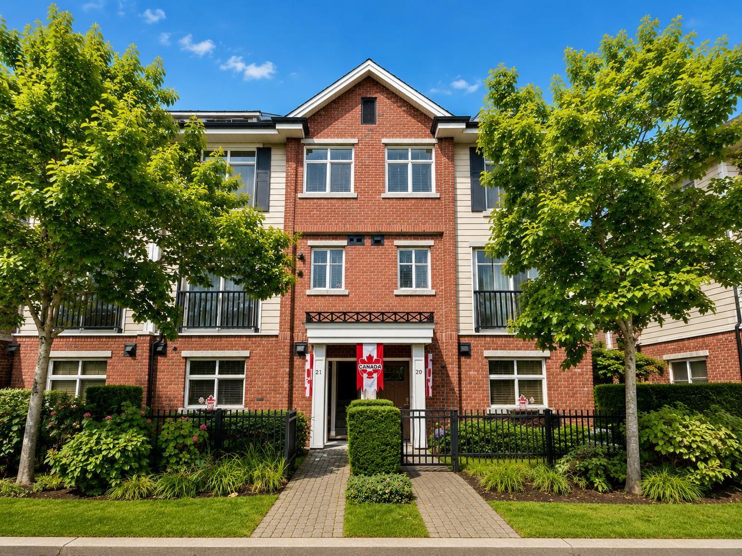 21 20738 84 AVENUE, langley, British Columbia