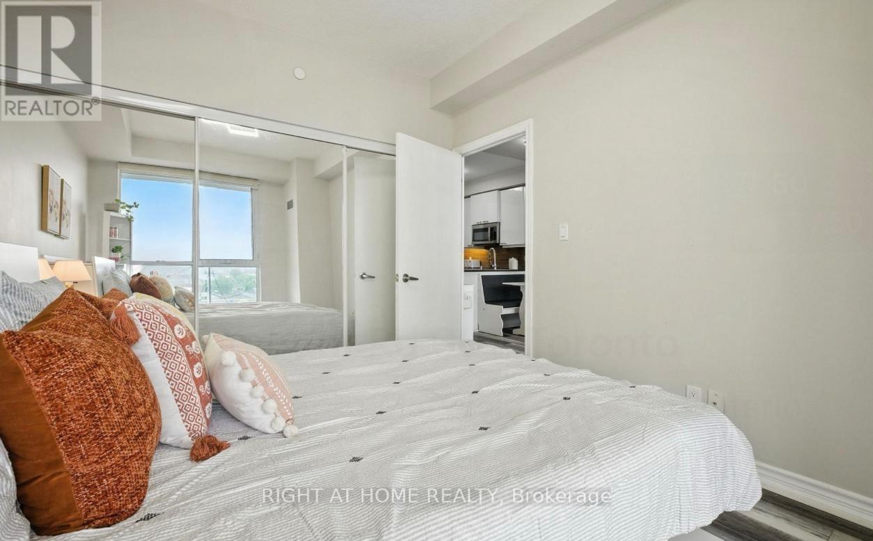 1328 Birchmount Road, Toronto, Ontario  M1R 0B6 - Photo 6 - E13743866
