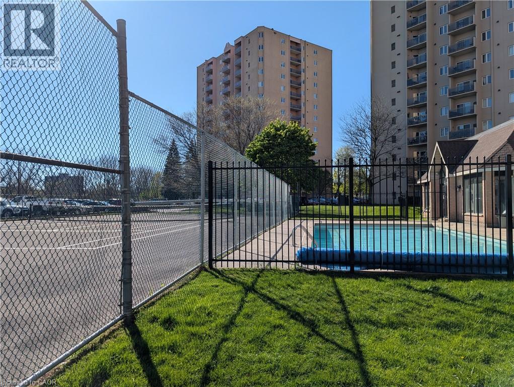 860 Commissioners Road E Unit# 408, London, Ontario  N6C 5Y8 - Photo 15 - 40860593