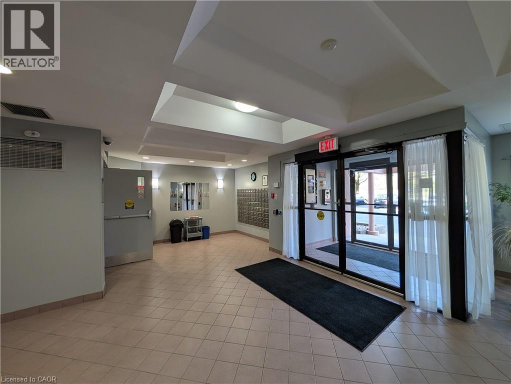 860 Commissioners Road E Unit# 408, London, Ontario  N6C 5Y8 - Photo 2 - 40860593